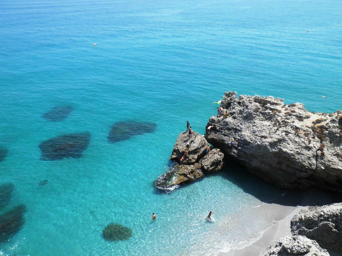 Rico Apartaments Parador Nerja Bagian luar foto